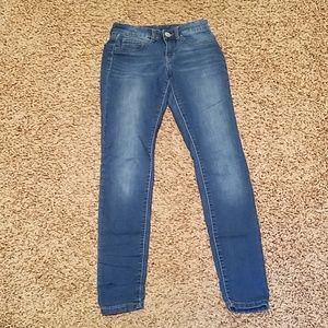 Stretchy skinny jeans